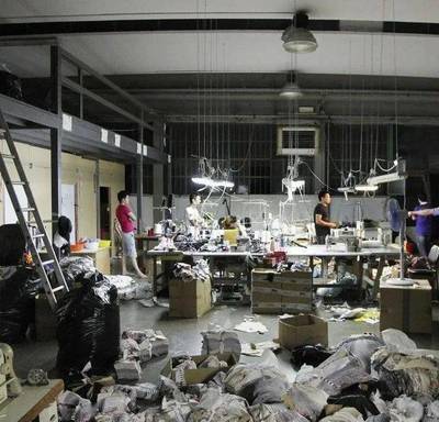 90后记忆中的“神奇”鞋帽 智商税再现，还是童年滤镜？