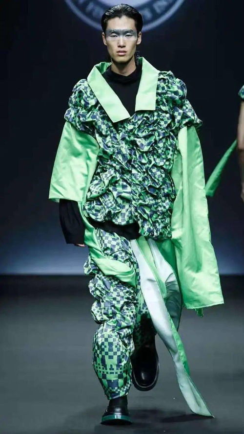 2021大学生时装周首日发布 五校联展，青春创意点亮设计未来